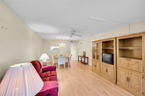 Copropriété à vendre à Margate, Floride: 2 chambres, 102.19 m2 № 2084407 - photo 18
