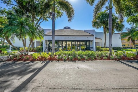 Copropriété à vendre à Margate, Floride: 2 chambres, 102.19 m2 № 2084407 - photo 2