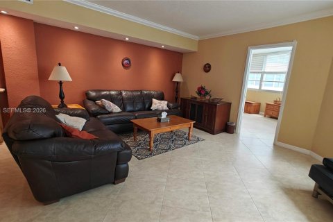 Copropriété à vendre à Miami, Floride: 2 chambres, 91.97 m2 № 2334986 - photo 10