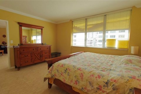 Copropriété à vendre à Miami, Floride: 2 chambres, 91.97 m2 № 2334986 - photo 19