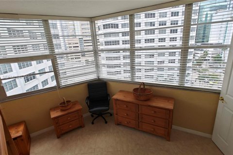 Copropriété à vendre à Miami, Floride: 2 chambres, 91.97 m2 № 2334986 - photo 14