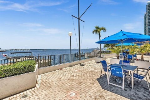 Copropriété à vendre à Miami, Floride: 2 chambres, 91.97 m2 № 2334986 - photo 29