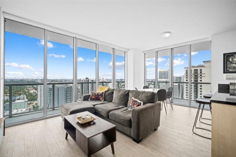 Condo in Miami, Florida, 2 bedrooms  № 1961090 - photo 4