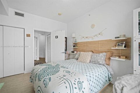 Condo in Miami, Florida, 2 bedrooms  № 1961090 - photo 15