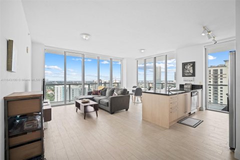 Condo in Miami, Florida, 2 bedrooms  № 1961090 - photo 6