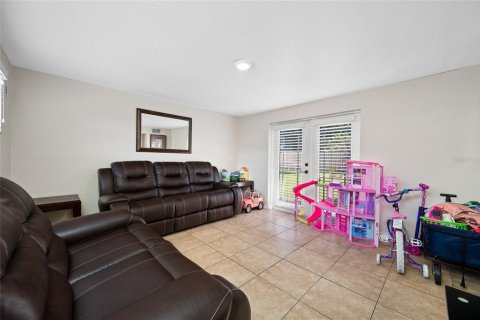 Villa ou maison à vendre à Tampa, Floride: 3 chambres, 123.19 m2 № 2302985 - photo 12