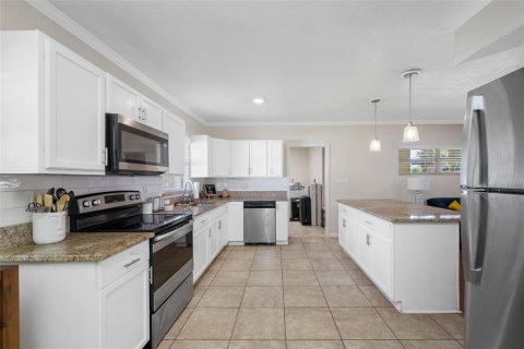 Villa ou maison à vendre à Tampa, Floride: 3 chambres, 123.19 m2 № 2302985 - photo 7