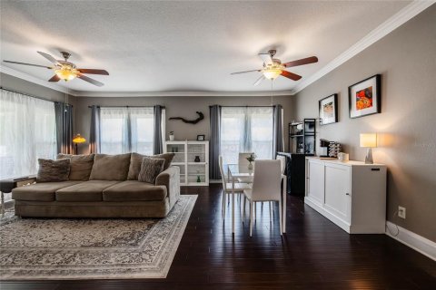 House in Lakeland, Florida 4 bedrooms, 191.38 sq.m. № 2106806 - photo 6