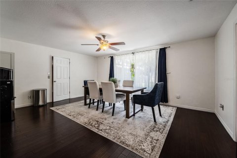 House in Lakeland, Florida 4 bedrooms, 191.38 sq.m. № 2106806 - photo 14