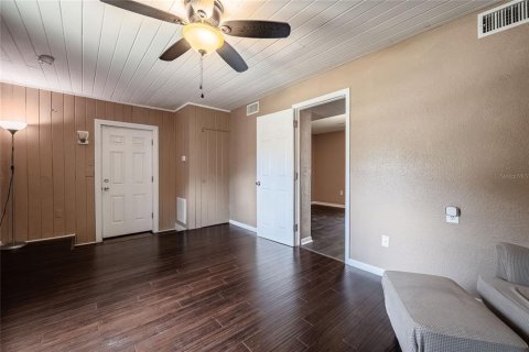 House in Lakeland, Florida 4 bedrooms, 191.38 sq.m. № 2106806 - photo 27