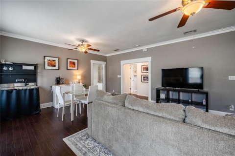 House in Lakeland, Florida 4 bedrooms, 191.38 sq.m. № 2106806 - photo 7