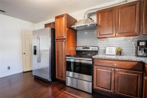 House in Lakeland, Florida 4 bedrooms, 191.38 sq.m. № 2106806 - photo 10