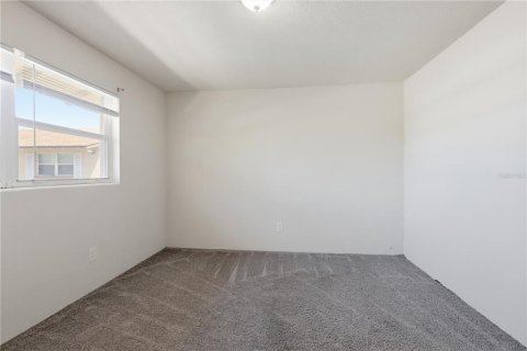Townhouse in South Daytona, Florida 2 bedrooms, 89.19 sq.m. № 2222889 - photo 13