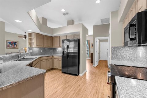 Villa ou maison à vendre à Spring Hill, Floride: 3 chambres, 208.1 m2 № 1898508 - photo 8