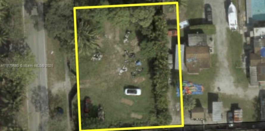Земельный участок в Майами, Флорида № 1921396