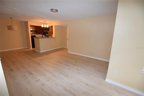 Condominio en alquiler en Orlando, Florida, 2 dormitorios, 91.79 m2 № 1720563 - foto 9