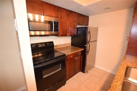 Condominio en alquiler en Orlando, Florida, 2 dormitorios, 91.79 m2 № 1720563 - foto 12