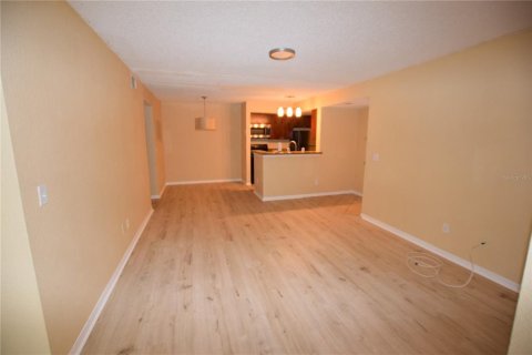 Condominio en alquiler en Orlando, Florida, 2 dormitorios, 91.79 m2 № 1720563 - foto 3