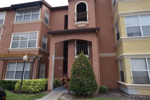 Condominio en alquiler en Orlando, Florida, 2 dormitorios, 91.79 m2 № 1720563 - foto 1