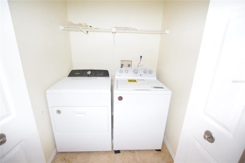 Condominio en alquiler en Orlando, Florida, 2 dormitorios, 91.79 m2 № 1720563 - foto 21