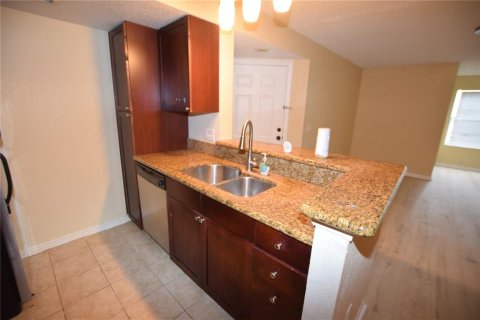 Condominio en alquiler en Orlando, Florida, 2 dormitorios, 91.79 m2 № 1720563 - foto 11