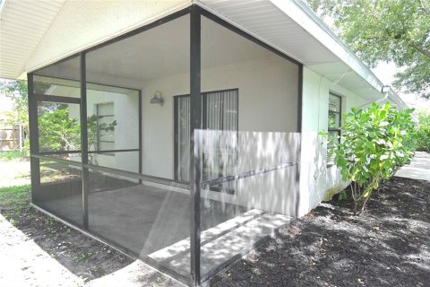 Снять в аренду квартиру в Сарасота, Флорида 4 комнаты, 76.64м2, № 2231780 - фото 17