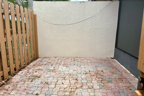 Casa en venta en Boynton Beach, Florida, 2 dormitorios, 96.99 m2 № 1932153 - foto 3