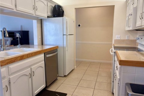 Casa en venta en Boynton Beach, Florida, 2 dormitorios, 96.99 m2 № 1932153 - foto 8