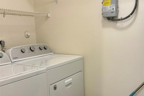 Casa en venta en Boynton Beach, Florida, 2 dormitorios, 96.99 m2 № 1932153 - foto 15