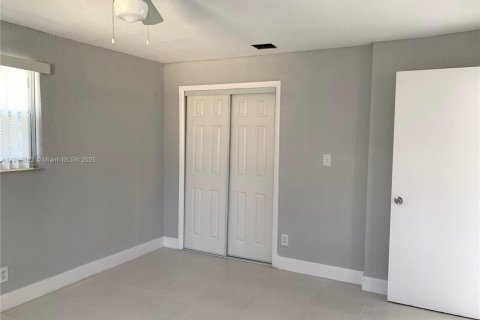 Villa ou maison à louer à Pompano Beach, Floride: 2 chambres, 91.69 m2 № 1974701 - photo 7