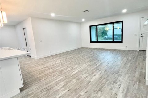 Casa en venta en Dania Beach, Florida, 3 dormitorios, 168.99 m2 № 2000374 - foto 14