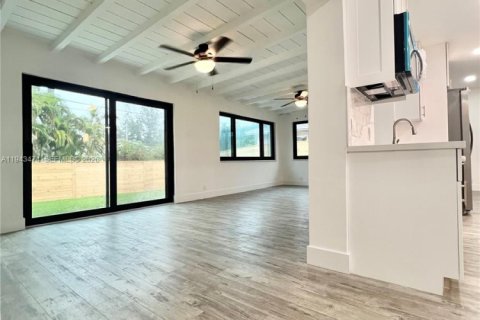 Casa en venta en Dania Beach, Florida, 3 dormitorios, 168.99 m2 № 2000374 - foto 5