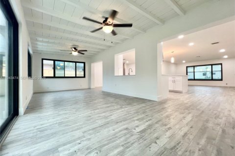 Casa en venta en Dania Beach, Florida, 3 dormitorios, 168.99 m2 № 2000374 - foto 4