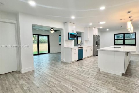 Casa en venta en Dania Beach, Florida, 3 dormitorios, 168.99 m2 № 2000374 - foto 12