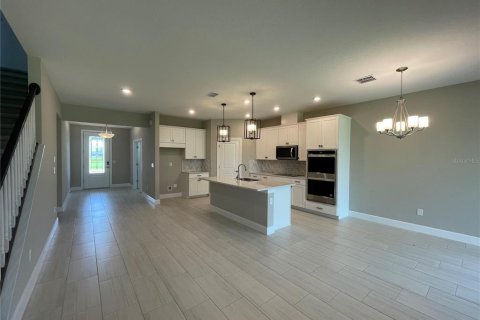 Casa en venta en Wesley Chapel, Florida, 4 dormitorios, 262.91 m2 № 2217044 - foto 8