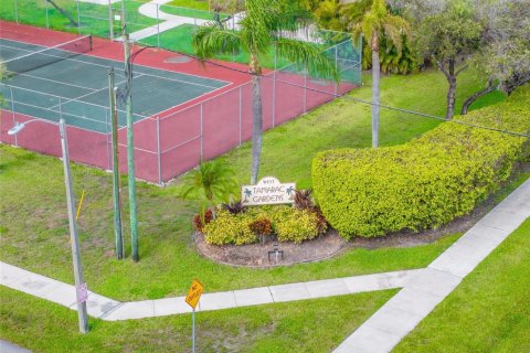 Condo in Tamarac, Florida, 2 bedrooms  № 2186578 - photo 24