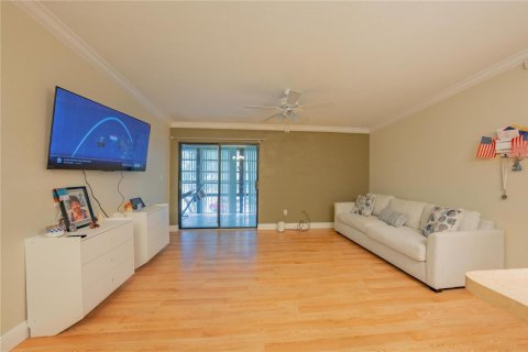 Condo in Tamarac, Florida, 2 bedrooms  № 2186578 - photo 7