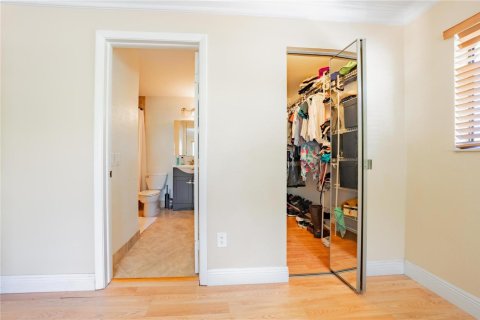 Condo in Tamarac, Florida, 2 bedrooms  № 2186578 - photo 16