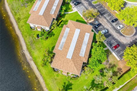 Condo in Tamarac, Florida, 2 bedrooms  № 2186578 - photo 27