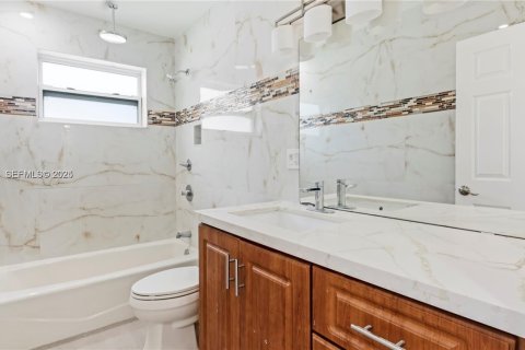 Купить виллу или дом в Майами-Гарденс, Флорида 4 спальни, 155.24м2, № 1986185 - фото 5