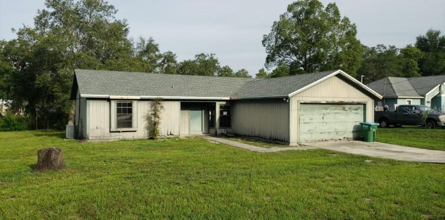 Villa ou maison à Deltona, Floride 3 chambres, 115.57 m2 № 1825092