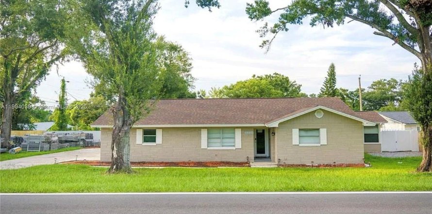 Casa en Lakeland, Florida 4 dormitorios, 182 m2 № 1956784