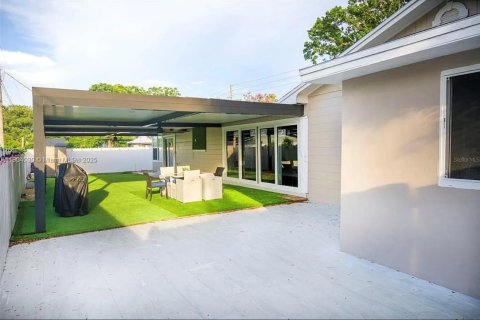 Casa en venta en Lakeland, Florida, 4 dormitorios, 182 m2 № 1956784 - foto 23