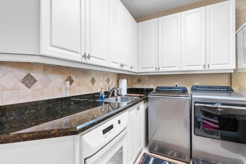 House in Parkland, Florida 6 bedrooms, 767.09 sq.m. № 2181901 - photo 25