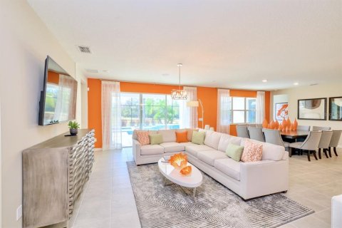 Villa ou maison à vendre à Kissimmee, Floride: 15 chambres, 588.35 m2 № 2394173 - photo 11