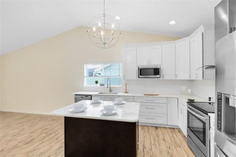 House in Winter Park, Florida 3 bedrooms, 161.46 sq.m. № 1508174 - photo 25
