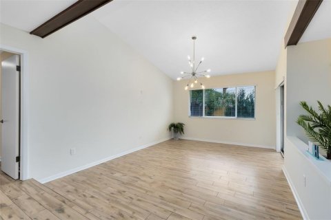 House in Winter Park, Florida 3 bedrooms, 161.46 sq.m. № 1508174 - photo 18