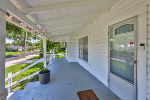 House in Plant City, Florida 3 bedrooms, 154.96 sq.m. № 1894838 - photo 9