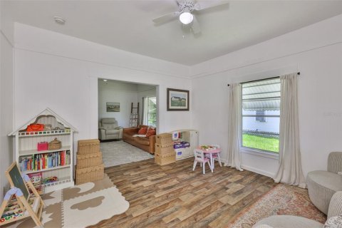House in Plant City, Florida 3 bedrooms, 154.96 sq.m. № 1894838 - photo 10