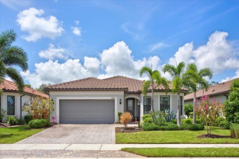 House in Bradenton, Florida 2 bedrooms, 179.3 sq.m. № 2302130